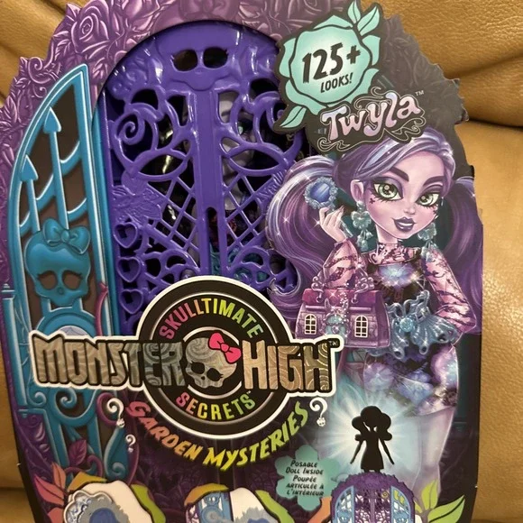 Monster High Skulltimate Secrets Garden Mysteries TWYLA Fashion Doll Halloween - Picture 1 of 8